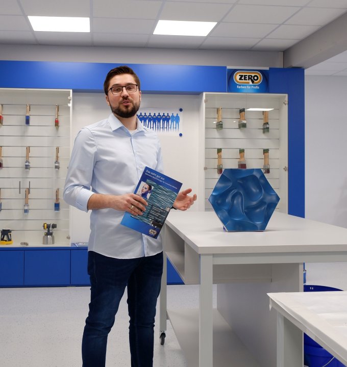 Marketingleiter Almen Ajradini legt den Schwerpunkt auf das Live-Erlebnis,  um Produkteigenschaften und Techniken nachhaltig zu vermitteln.